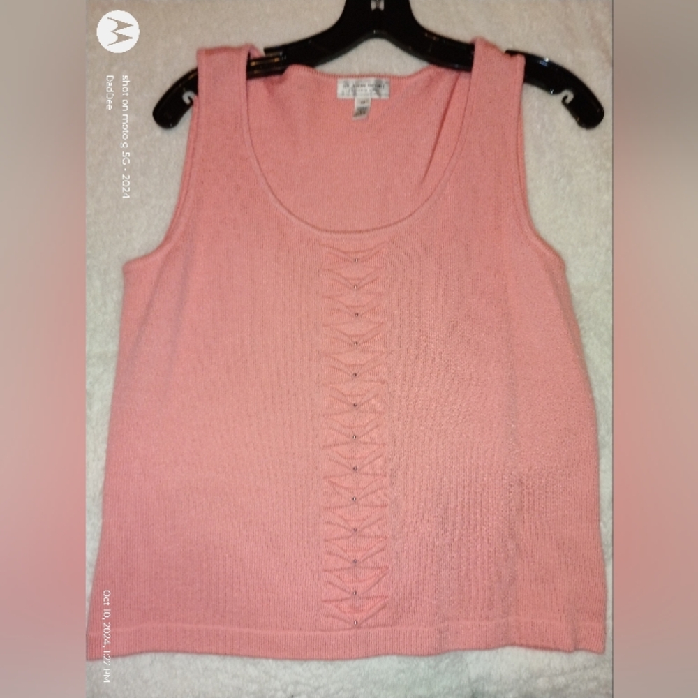 St John top